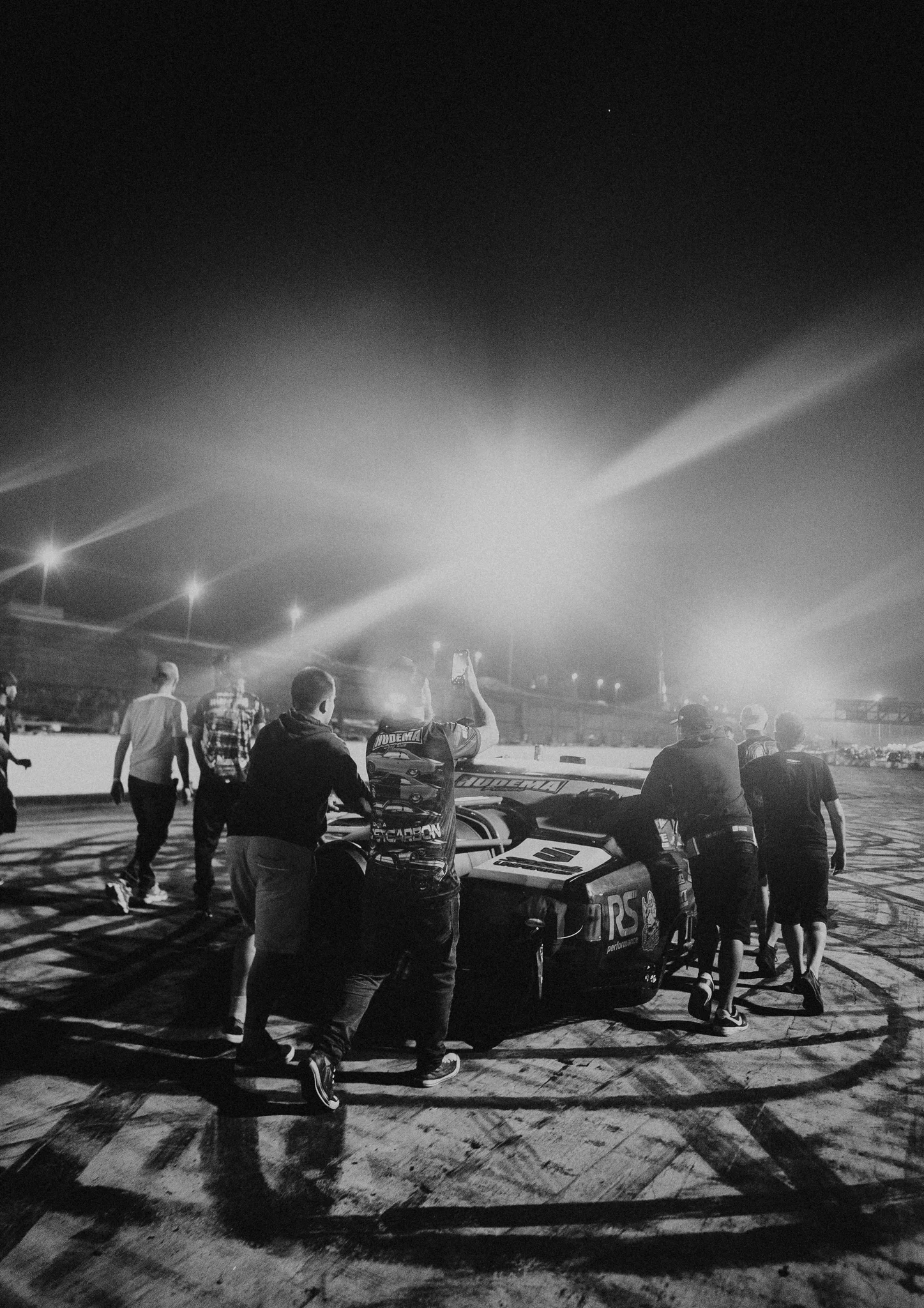 Noite no pit lane Velopark